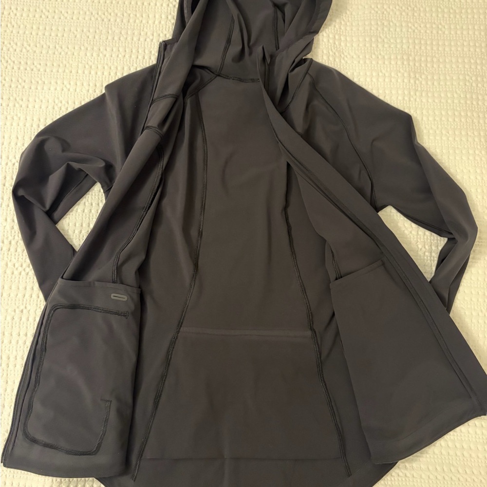 Lululemon Shell Jacket - Picture 3 of 4